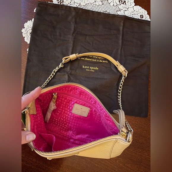 Kate Spade leather handbag includes dust bag New With Tags - Picture 2 of 6